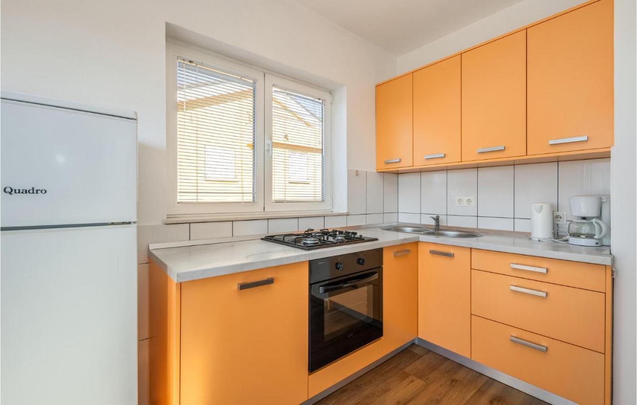 Stunning Apartment In Crikvenica With Wifi エクステリア 写真