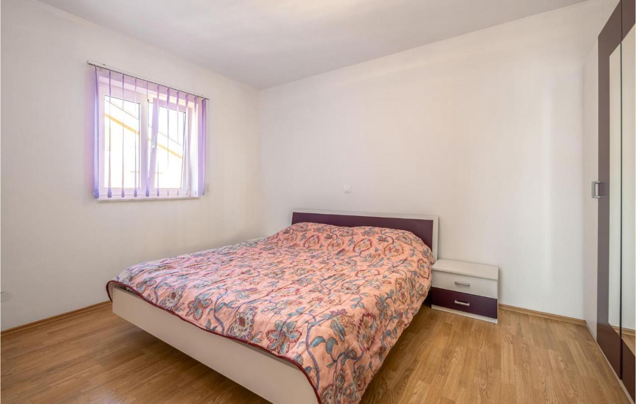 Stunning Apartment In Crikvenica With Wifi エクステリア 写真