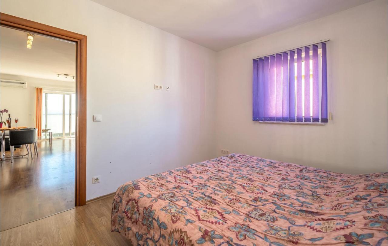 Stunning Apartment In Crikvenica With Wifi エクステリア 写真