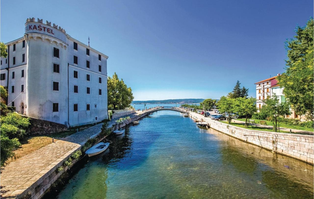 Stunning Apartment In Crikvenica With Wifi エクステリア 写真