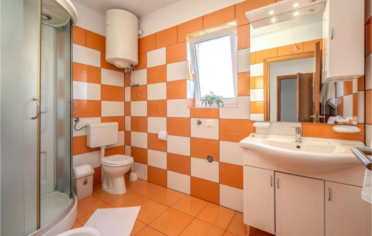 Stunning Apartment In Crikvenica With Wifi エクステリア 写真