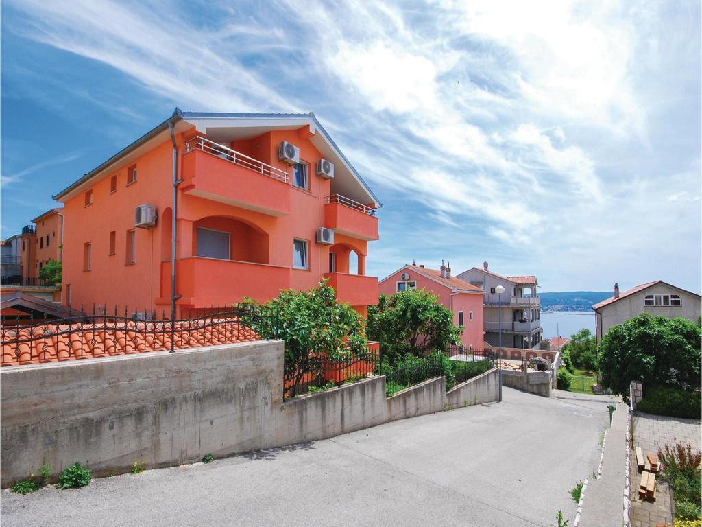 Stunning Apartment In Crikvenica With Wifi エクステリア 写真