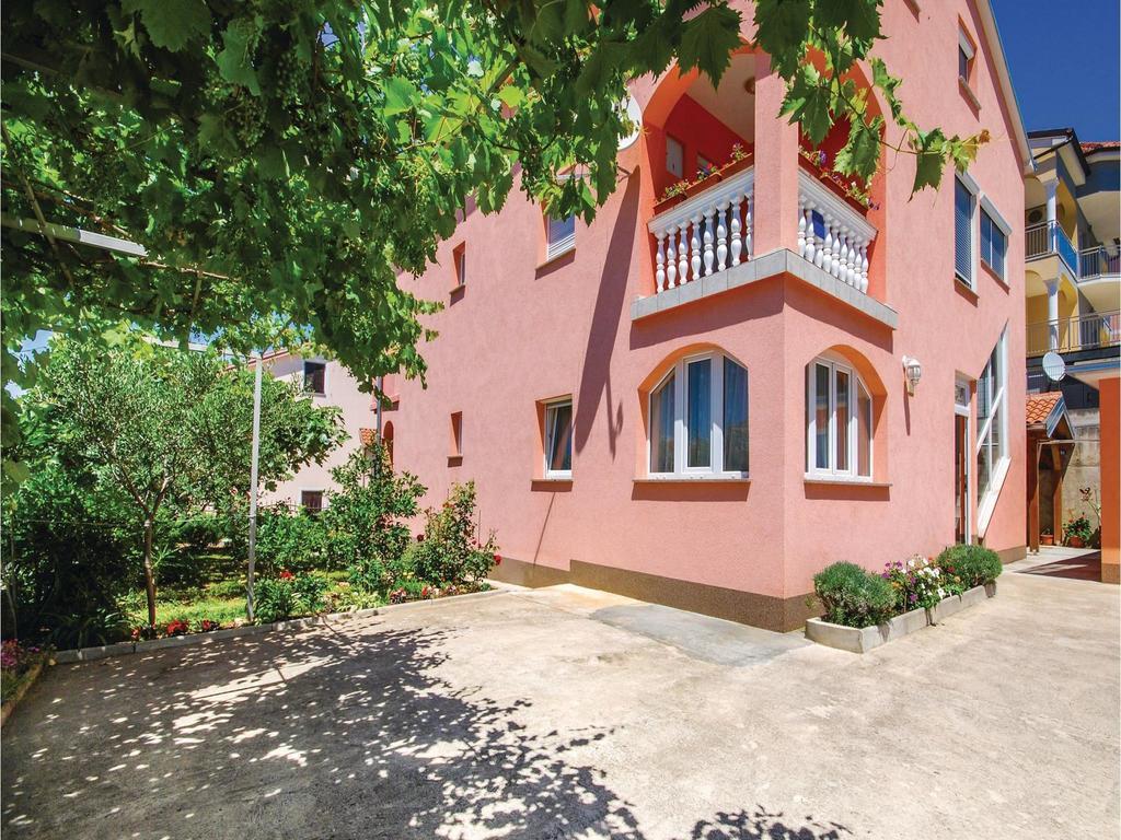 Stunning Apartment In Crikvenica With Wifi エクステリア 写真