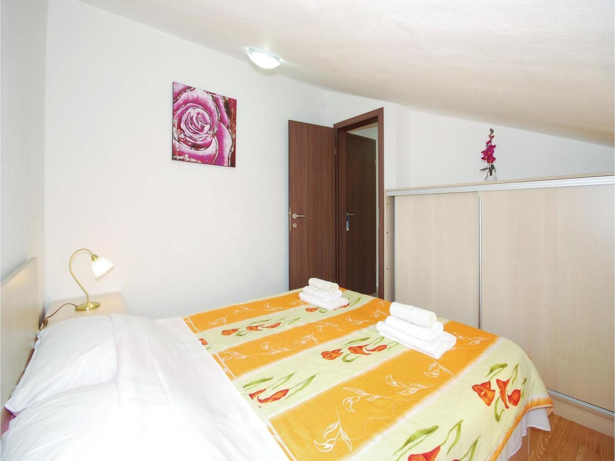 Stunning Apartment In Crikvenica With Wifi エクステリア 写真